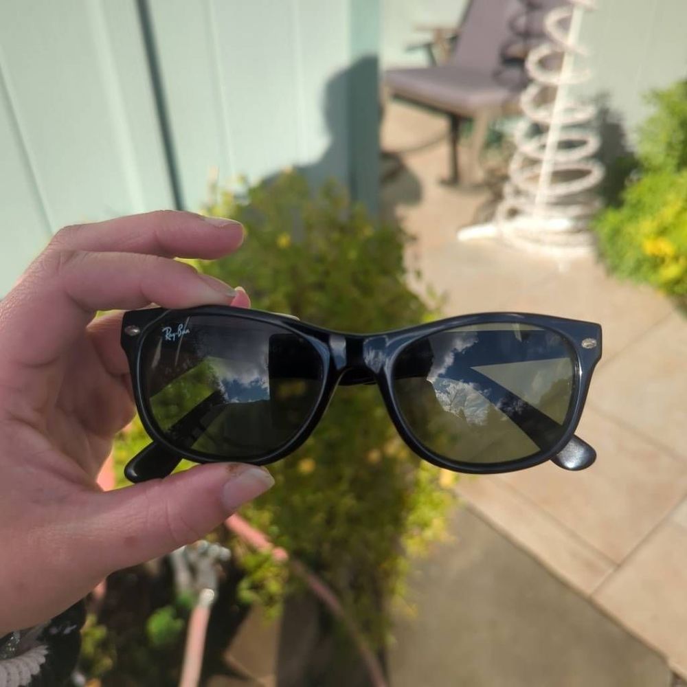 Ray-ban New Wayfarer Classic Black G-15 Sunglasses